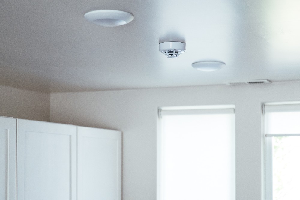 smoke detector installed on ceiling