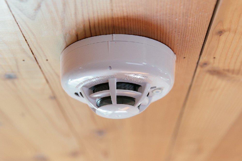 smoke detector installed on ceiling