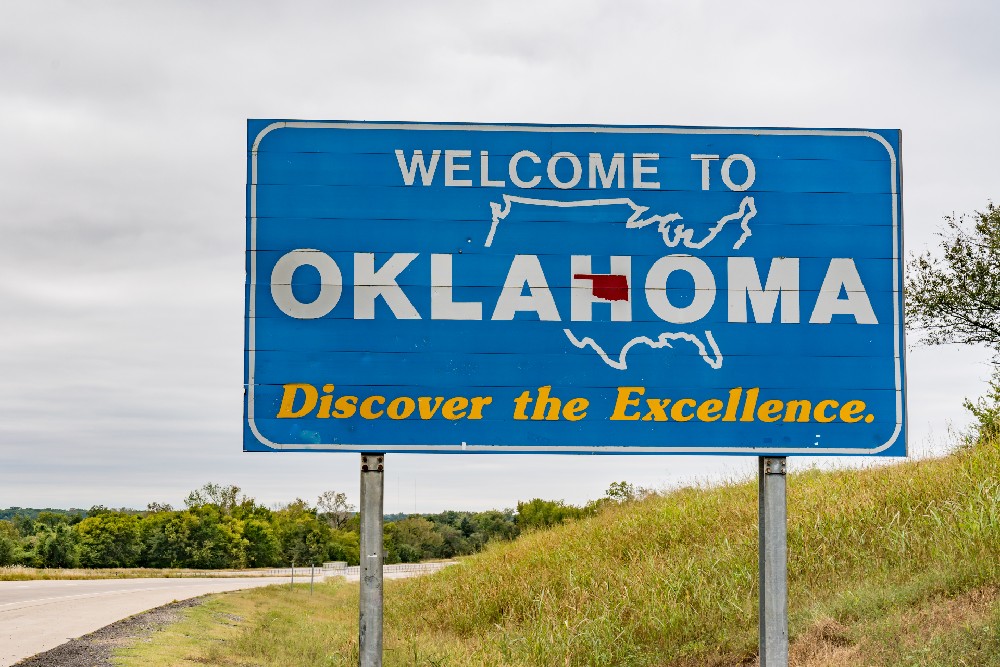 welcome to Oklahoma sign