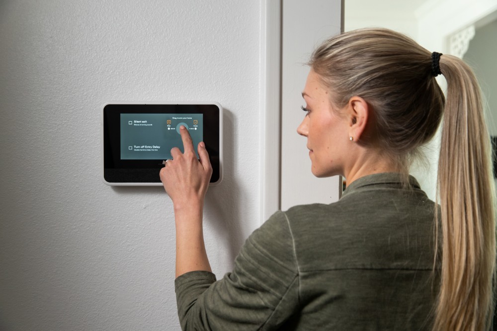 vivint smart hub